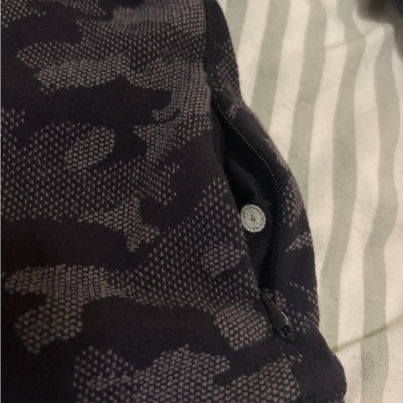 LULULEMON fleece lined long sleeve! - Picture 2 of 6